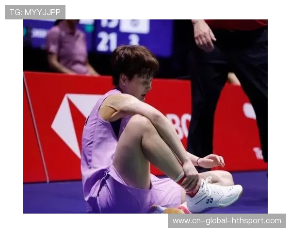 世界冠军比赛中鞋带断裂仍逆转 世界冠军比赛中鞋带断裂仍逆转